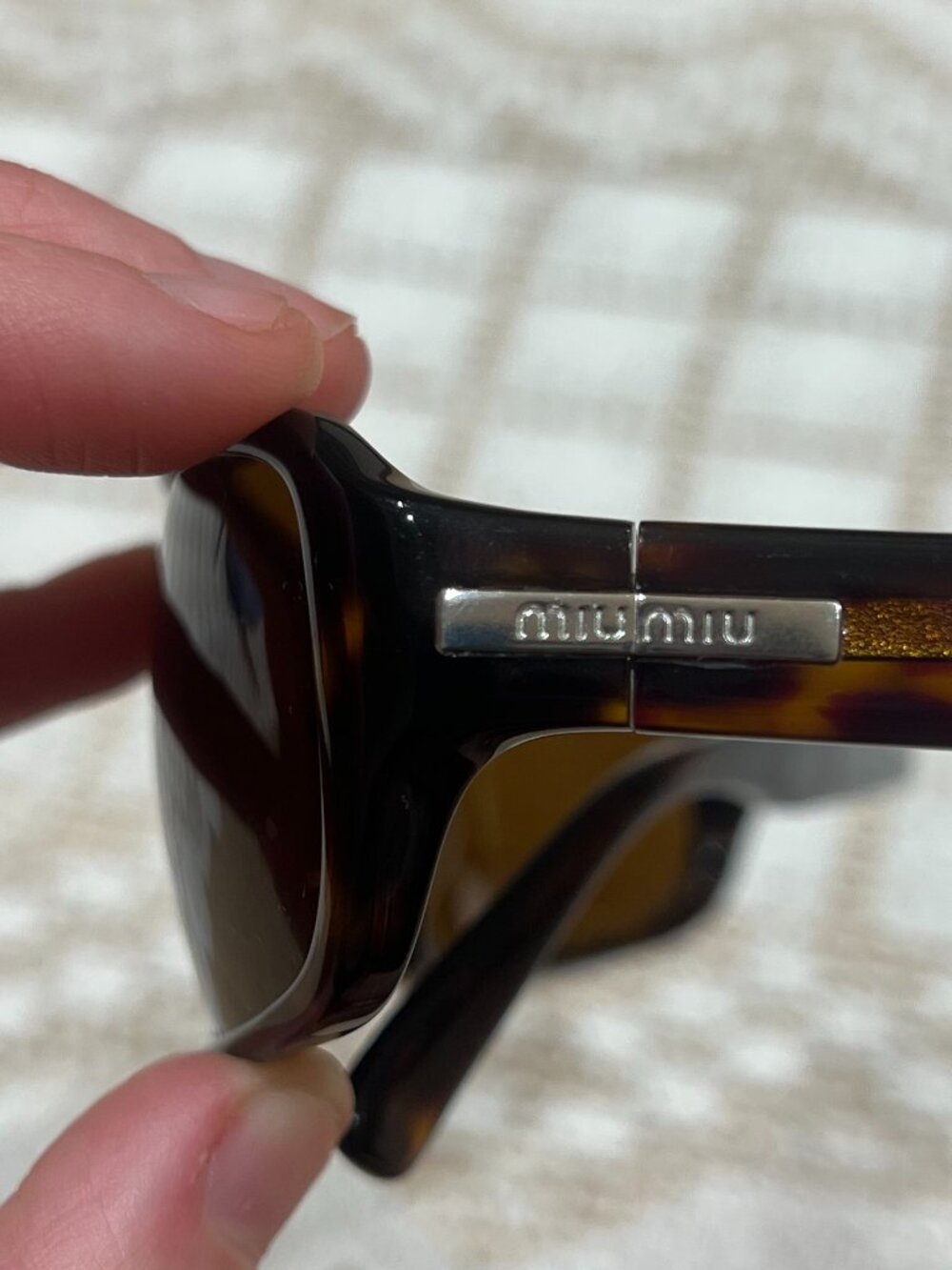 Authentic Vintage Miu Miu Tortoise Rectangle Sunglasses from early 2000s - Picture 5 of 7